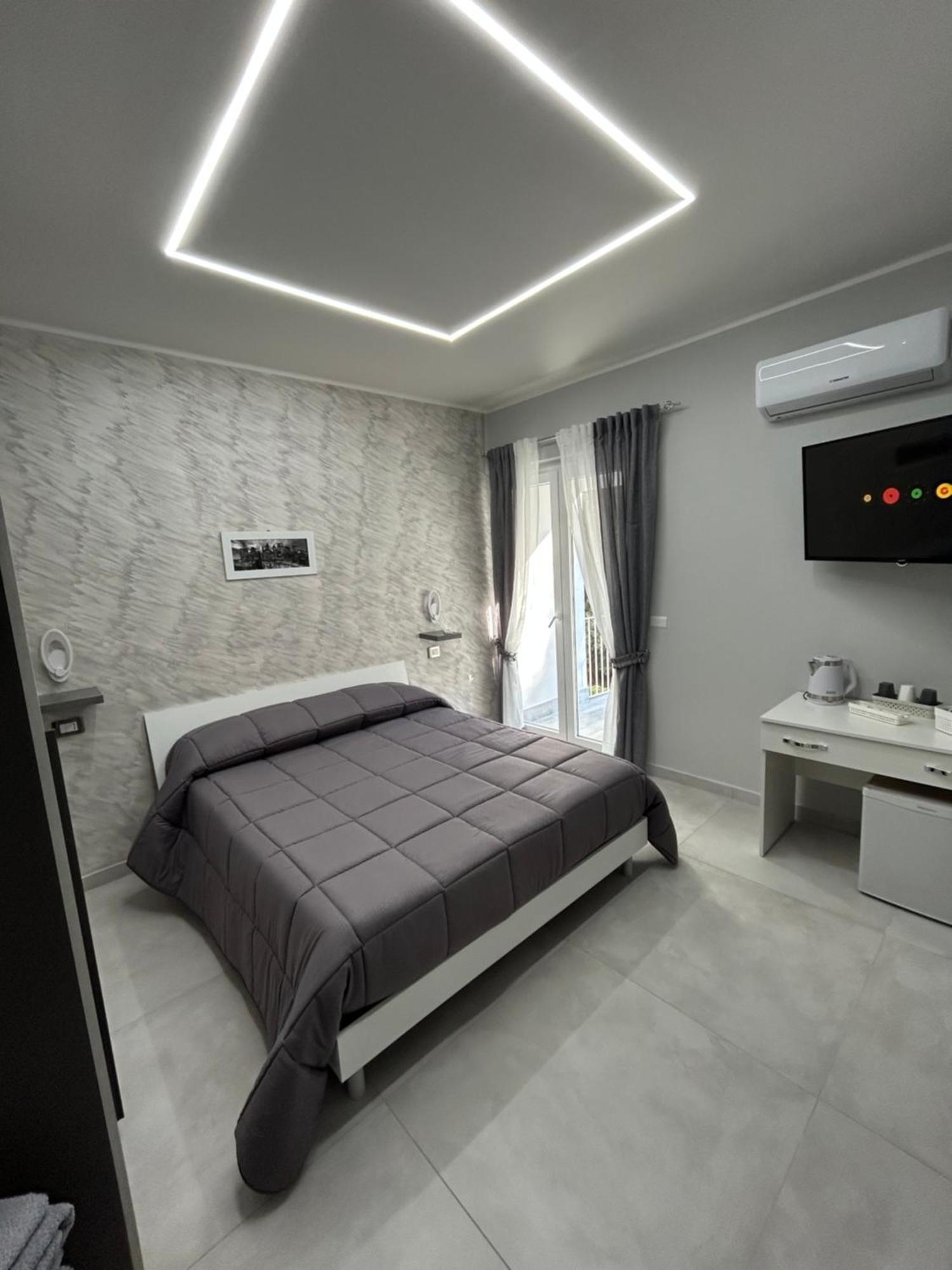 Skycity 2 B&B Napoli Exterior foto